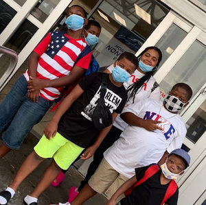 Meet your Posher, Nee